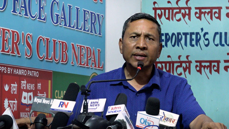 नयाँ बसपार्कबाट मात्रै सवारी सञ्चालन गर्ने निर्णयको व्यवसायीद्वारा विरोध 